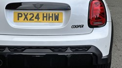 2024 (24) MINI HATCHBACK 1.5 Cooper Sport Premium 3dr Auto 3548528