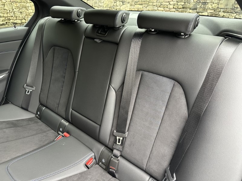 2024 (74) BMW 3 SERIES 320i M Sport 4dr Saloon 3488434