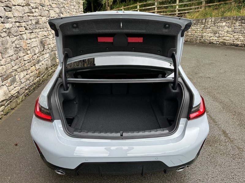 2024 (74) BMW 3 SERIES 320i M Sport 4dr Saloon 3488391