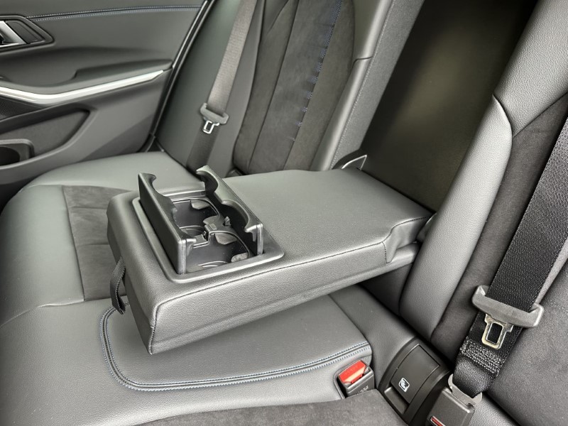 2024 (74) BMW 3 SERIES 320i M Sport 4dr Saloon 3488437