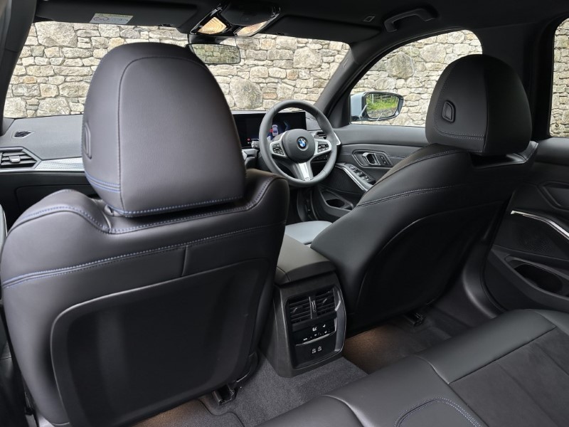 2024 (74) BMW 3 SERIES 320i M Sport 4dr Saloon 3488436