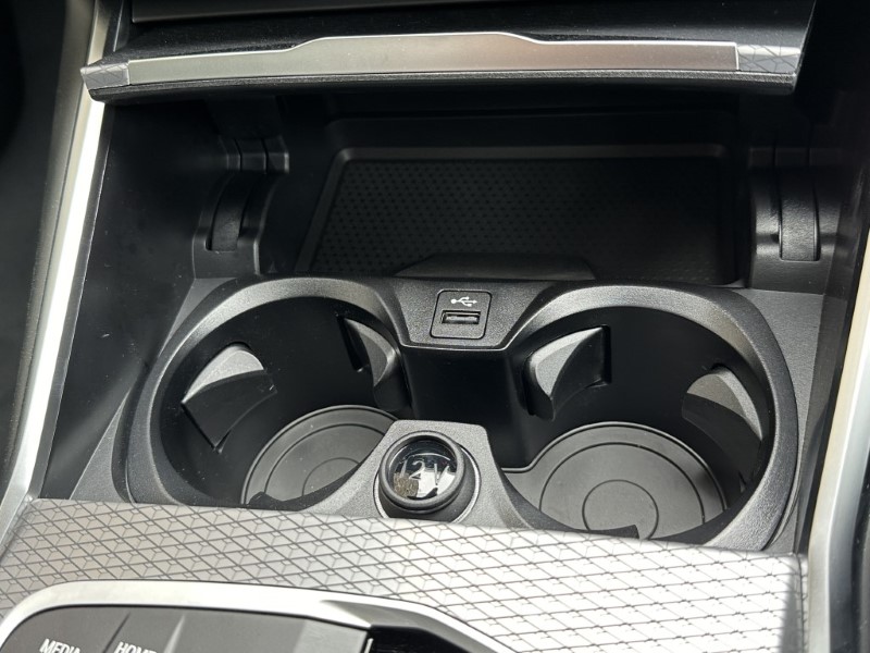 2024 (74) BMW 3 SERIES 320i M Sport 4dr Saloon 3488409