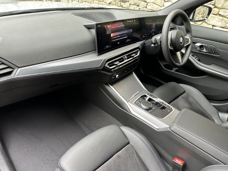 2024 (74) BMW 3 SERIES 320i M Sport 4dr Saloon 3488419