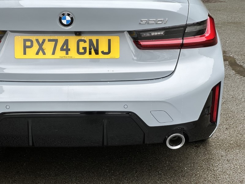 2024 (74) BMW 3 SERIES 320i M Sport 4dr Saloon 3488388