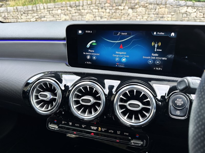 2020 (69) MERCEDES-BENZ A CLASS A200 AMG Line Premium Plus 5dr Auto 3551683