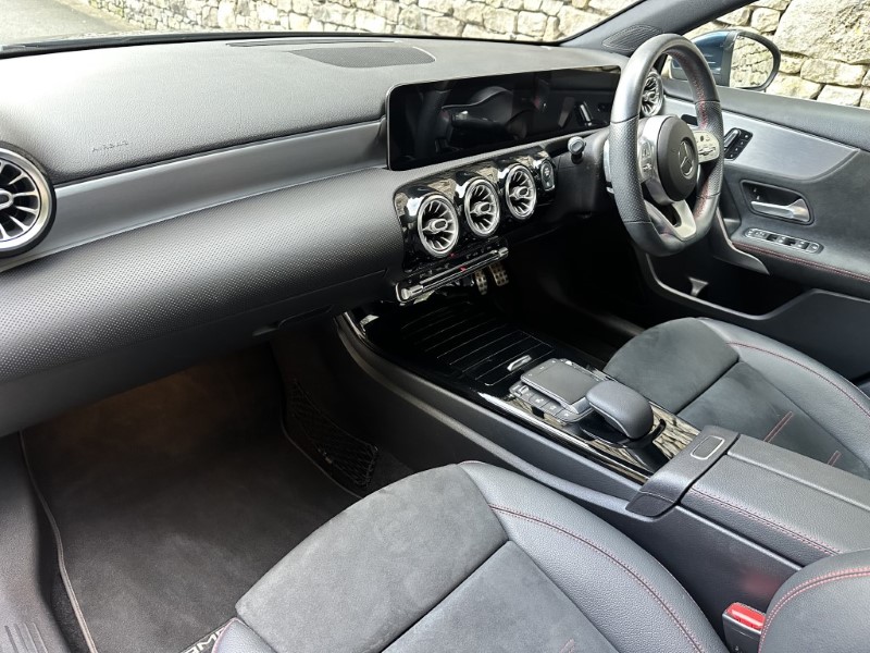 2020 (69) MERCEDES-BENZ A CLASS A200 AMG Line Premium Plus 5dr Auto 3551663