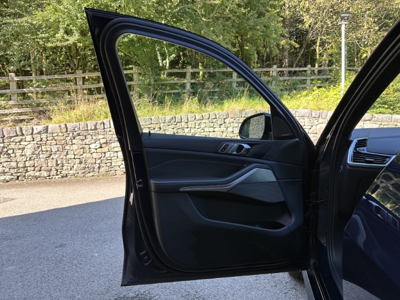 2022 (72) BMW X5 xDrive30d MHT M Sport 5dr Auto 3510789