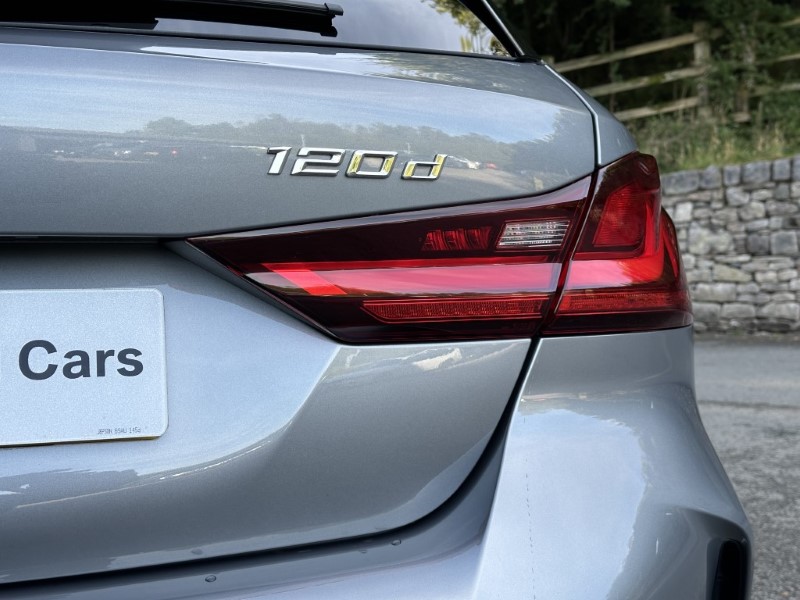2022 (22) BMW 1 SERIES 120d xDrive M Sport 5dr Step Auto [LCP] 3505348