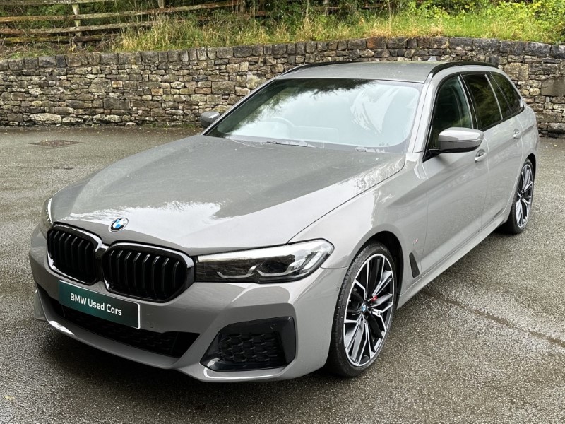 2022 (71) BMW 5 SERIES 520d xDrive MHT M Sport Touring  3538955