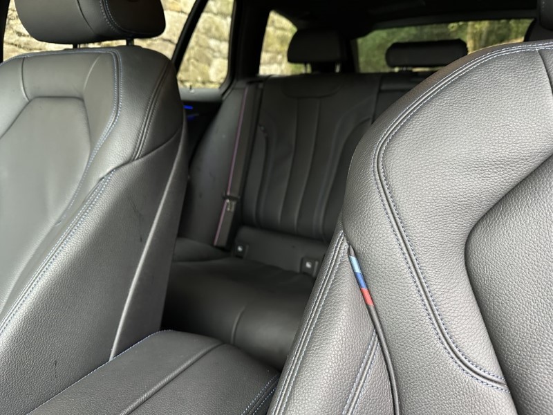 2022 (71) BMW 5 SERIES 520d xDrive MHT M Sport Touring  3538480