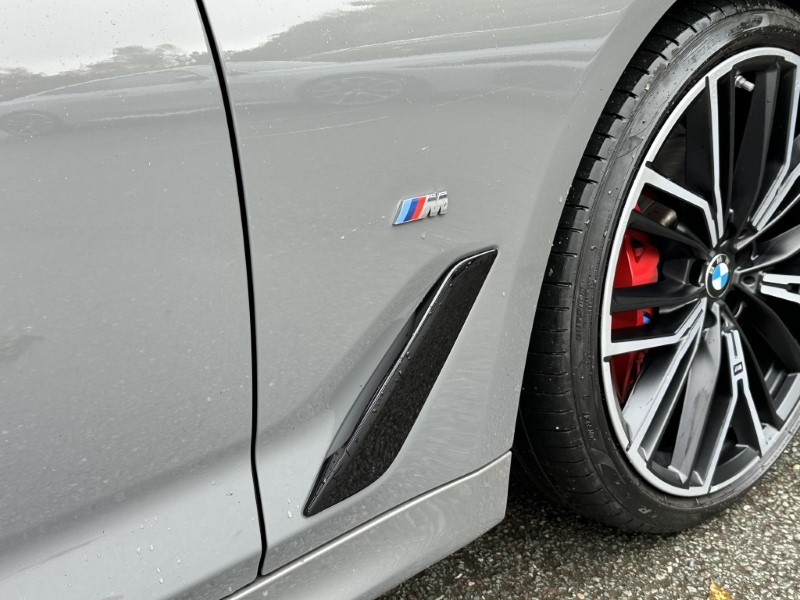 2022 (71) BMW 5 SERIES 520d xDrive MHT M Sport Touring  3538976