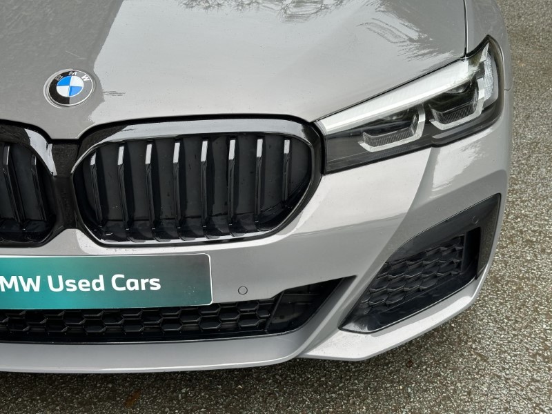 2022 (71) BMW 5 SERIES 520d xDrive MHT M Sport Touring  3538953