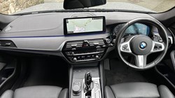 2022 (71) BMW 5 SERIES 520d xDrive MHT M Sport Touring 3538473