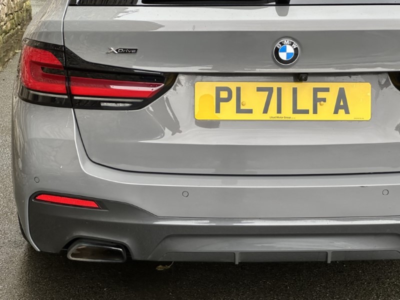 2022 (71) BMW 5 SERIES 520d xDrive MHT M Sport Touring  3538945