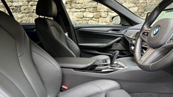 2022 (71) BMW 5 SERIES 520d xDrive MHT M Sport Touring 3538467