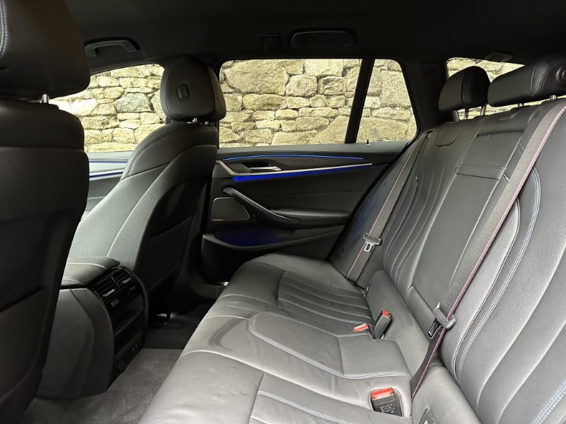 2022 (71) BMW 5 SERIES 520d xDrive MHT M Sport Touring  3538483