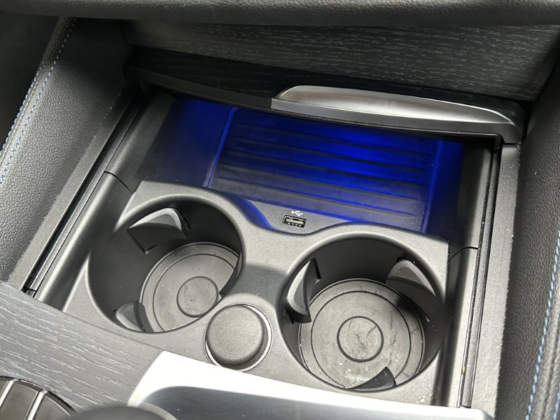 2022 (71) BMW 5 SERIES 520d xDrive MHT M Sport Touring  3538465