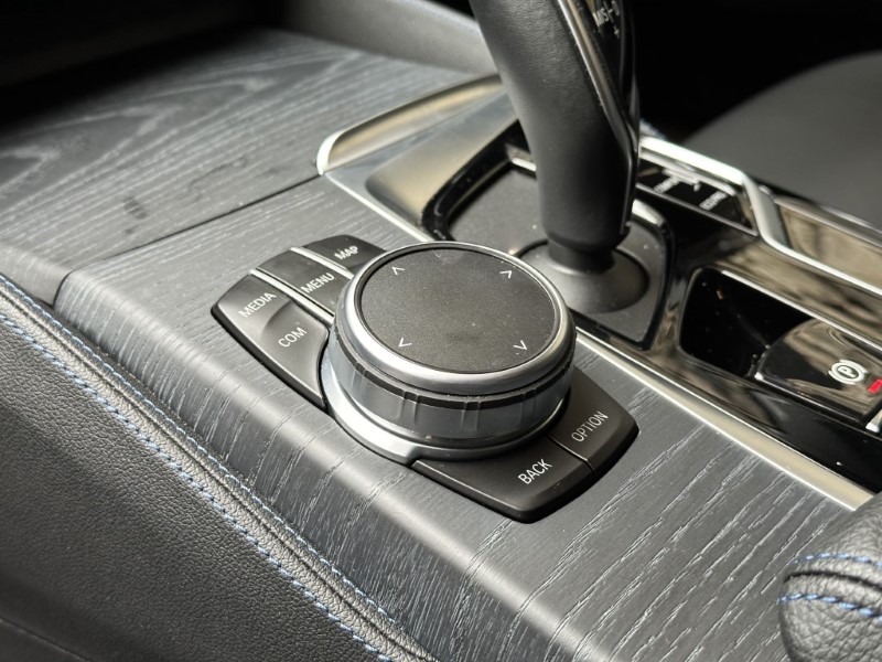 2022 (71) BMW 5 SERIES 520d xDrive MHT M Sport Touring  3538481