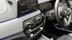 2022 (71) BMW 5 SERIES 520d xDrive MHT M Sport Touring 3538479