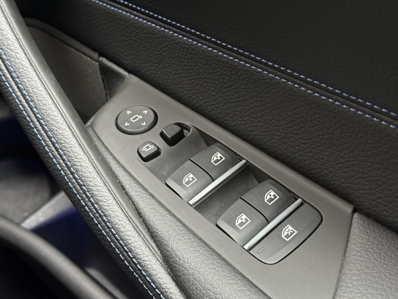 2022 (71) BMW 5 SERIES 520d xDrive MHT M Sport Touring  3538462