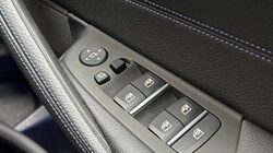 2022 (71) BMW 5 SERIES 520d xDrive MHT M Sport Touring 3538462