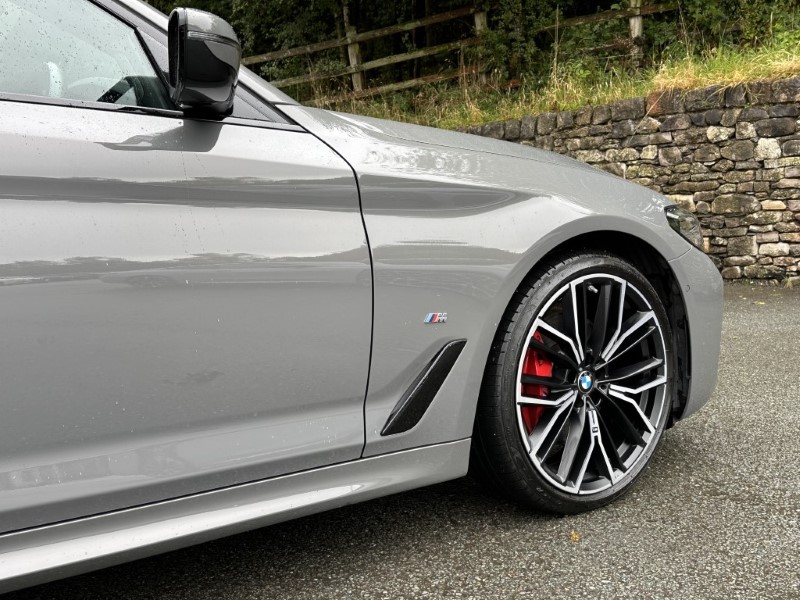 2022 (71) BMW 5 SERIES 520d xDrive MHT M Sport Touring  3538975