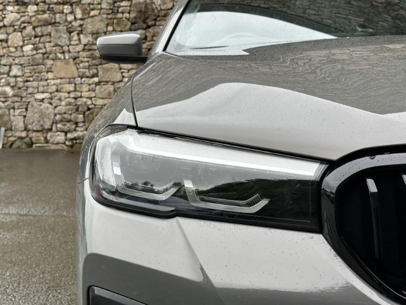 2022 (71) BMW 5 SERIES 520d xDrive MHT M Sport Touring  3538964