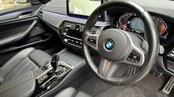2022 (71) BMW 5 SERIES 520d xDrive MHT M Sport Touring 3538466