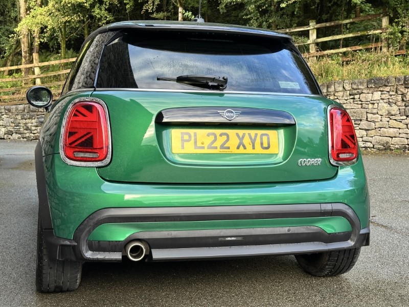 2022 (22) MINI HATCHBACK 1.5 Cooper Classic 3dr Auto 3546387