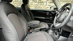 2022 (22) MINI HATCHBACK 1.5 Cooper Classic 3dr Auto 3544571
