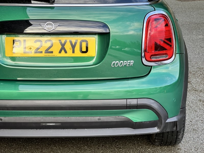 2022 (22) MINI HATCHBACK 1.5 Cooper Classic 3dr Auto 3546385