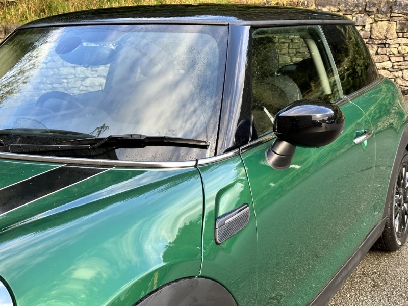 2022 (22) MINI HATCHBACK 1.5 Cooper Classic 3dr Auto 3546395