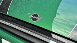 2022 (22) MINI HATCHBACK 1.5 Cooper Classic 3dr Auto 3546391
