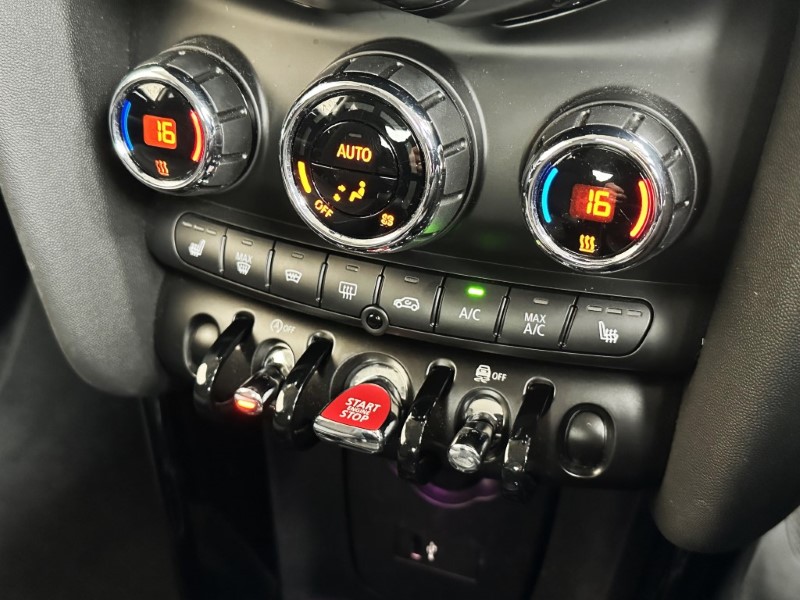 2022 (22) MINI HATCHBACK 1.5 Cooper Classic 3dr Auto 3544565