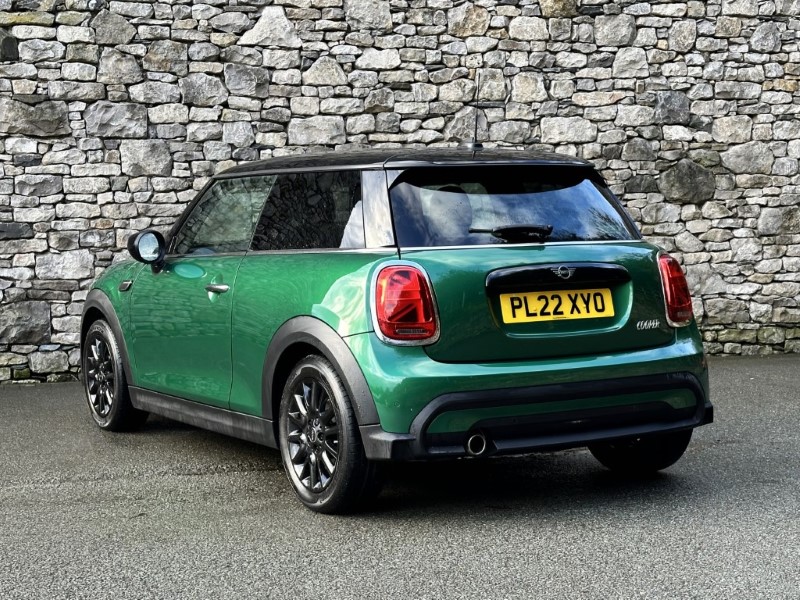 2022 (22) MINI HATCHBACK 1.5 Cooper Classic 3dr Auto 3546393