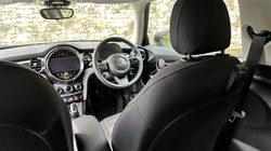 2022 (22) MINI HATCHBACK 1.5 Cooper Classic 3dr Auto 3544591