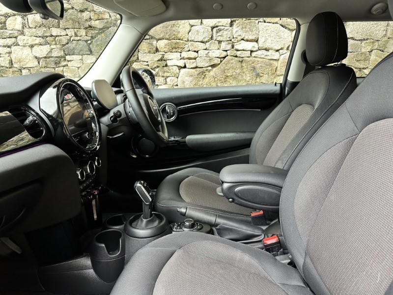 2022 (22) MINI HATCHBACK 1.5 Cooper Classic 3dr Auto 3544582