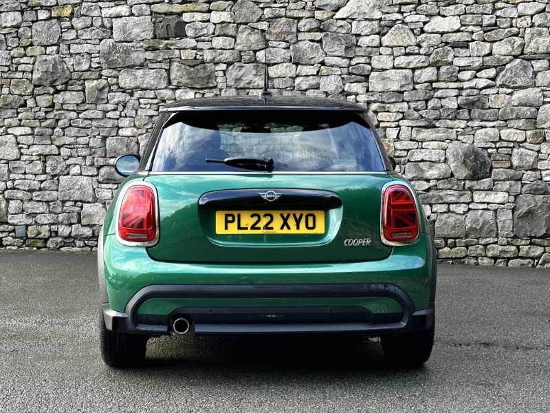 2022 (22) MINI HATCHBACK 1.5 Cooper Classic 3dr Auto 3546392