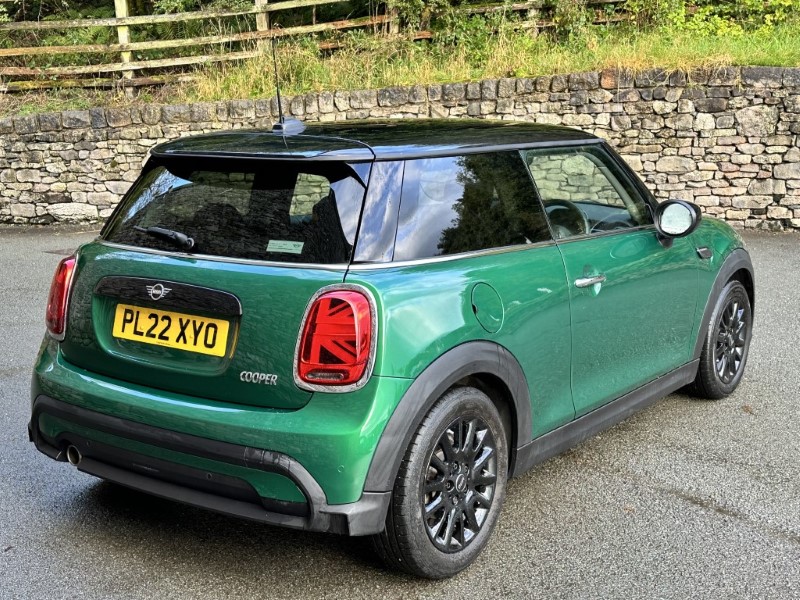 2022 (22) MINI HATCHBACK 1.5 Cooper Classic 3dr Auto 3546406