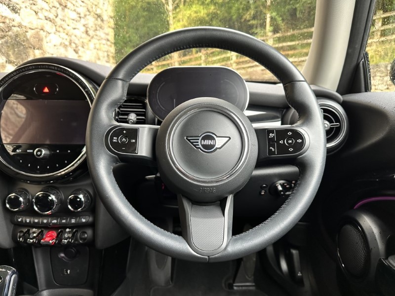 2022 (22) MINI HATCHBACK 1.5 Cooper Classic 3dr Auto 3544577