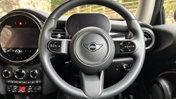 2022 (22) MINI HATCHBACK 1.5 Cooper Classic 3dr Auto 3544577