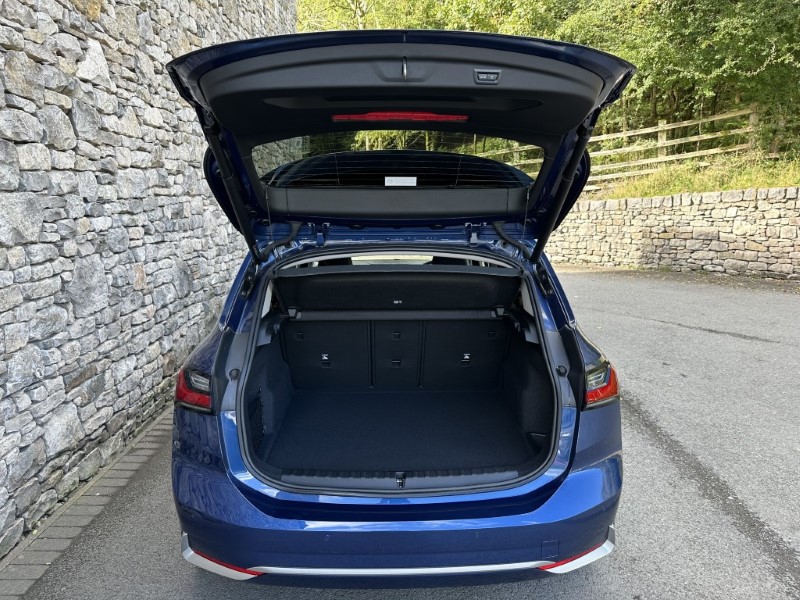 2022 (22) BMW 2 SERIES 220i MHT Luxury Active Tourer  3542445