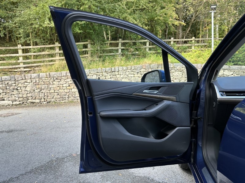 2022 (22) BMW 2 SERIES 220i MHT Luxury Active Tourer  3542504