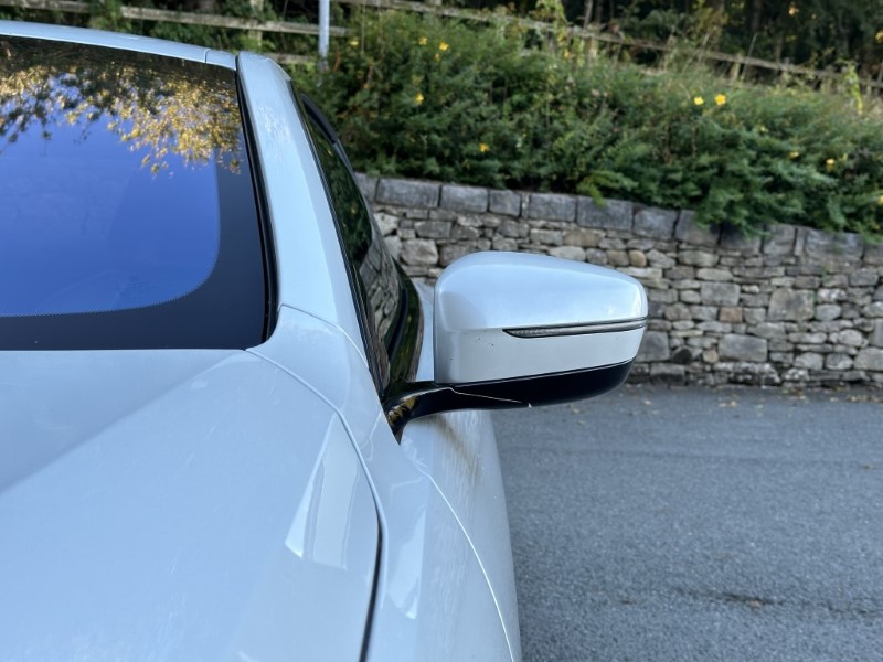 2021 (21) BMW 8 SERIES 840d xDrive MHT M Sport 2dr Auto 3543531