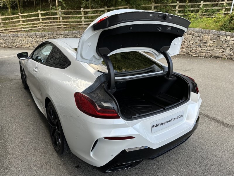 2021 (21) BMW 8 SERIES 840d xDrive MHT M Sport 2dr Auto 3543487