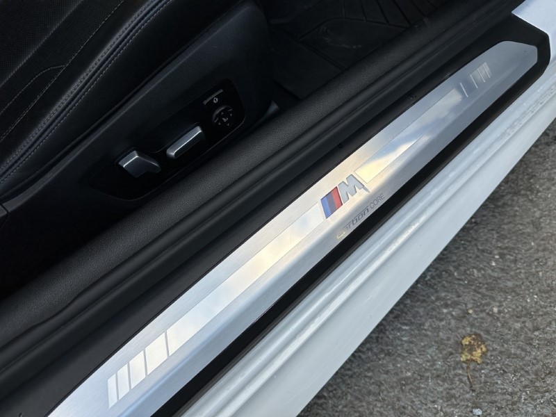 2021 (21) BMW 8 SERIES 840d xDrive MHT M Sport 2dr Auto 3543490