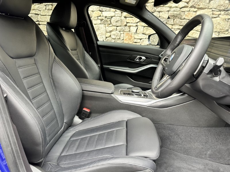 2024 (24) BMW 3 SERIES 320i M Sport 4dr Saloon 3603860