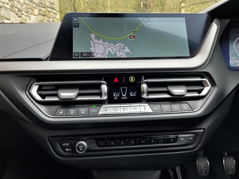 2021 (71) BMW 1 SERIES 118d M Sport 5dr 3627847