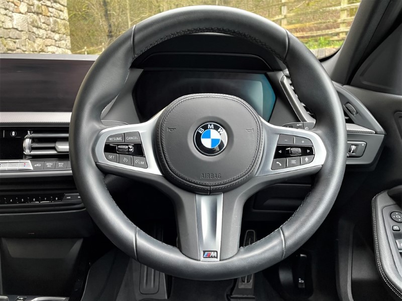 2021 (71) BMW 1 SERIES 118d M Sport 5dr 3627843