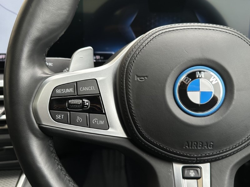 2022 (72) BMW 3 SERIES 330e xDrive M Sport 5dr Touring  3631074